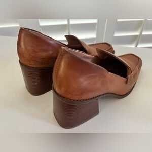 Vince Women's Tan Loafers